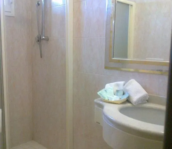 Giovanella Hotel